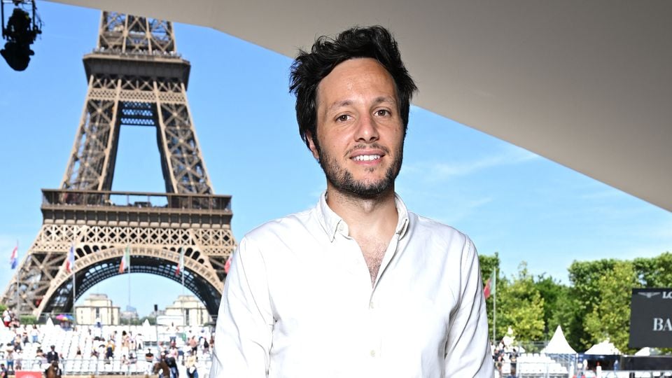 Vianney va s'éloigner de sa cabane, il annonce une nouvelle tournée