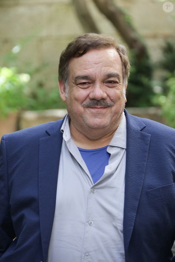 "J'habite toujours à Montmartre, mais je pense que je vais bientôt de rejoindre", a-t-il déclaré

Didier Bourdon - Photocall du film "C'etait mieux demain " lors de la 18ème édition du Festival du Film Francophone d'Angoulême (FFA) le 30 août 2025.
© Guirec Coadic / Bestimage