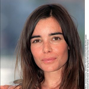 L'actrice française Elodie Bouchez pose pour les photographes lors du photocall de son film CQ pendant le 54ème Festival de Cannes. © Hahn-Khayat/ABACA  Cannes-France, 12/5/2001