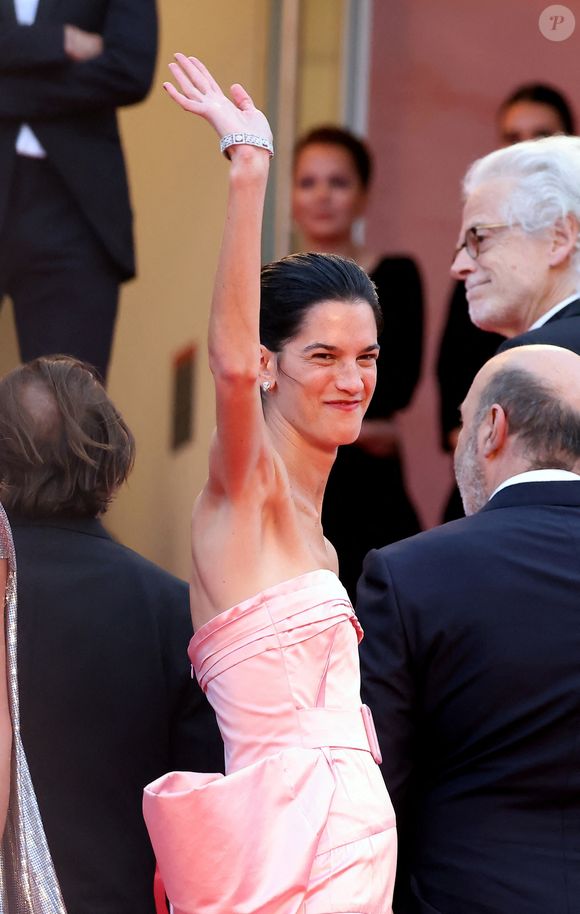 Suzanne Lindon - Montée des marches du film " La venue de l'avenir " lors du 78ème Festival International du Film de Cannes, au Palais des Festivals à Cannes. Le 22 mai 2025
© Jacovides-Moreau / Bestimage