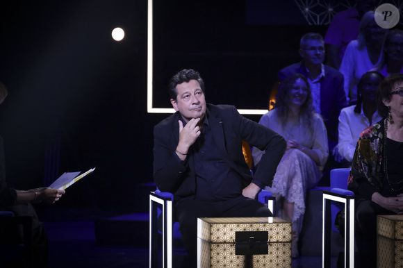Exclusif - Laurent Gerra, lors de l'enregistrement de l'émission "La Boîte à secrets", présentée par F.Bollaert et diffusée le 10 octobre 2025 sur France 3, dans les studios du Lendit à Saint-Denis, Seine Saint-Denis, France, le 22 septembre 2025. © Jack Tribeca/Bestimage