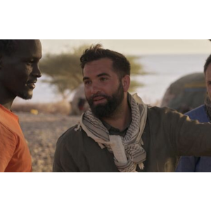 Durant son voyage pour "Rendez-vous en terre inconnue" 

Kendji Girac et Frédéric Lopez dans "Rendez-vous en terre inconnue" diffusée sur France 2