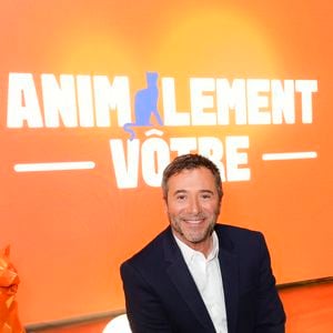 Exclusif - Bernard Montiel, lors de la présentation de l'équipe et du plateau de la nouvelle émission "Animalement Vôtre" présentée par Bernard Montiel et diffusée le dimanche 9 novembre dès 15.45 sur France 3, à Paris, France, le 13 octobre 2025. © Jack Tribeca/Bestimage