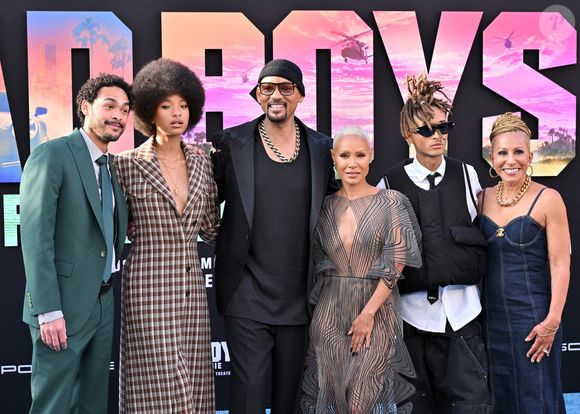 Le choisir à un poste aussi stratégique alors qu'il n'a pas d'expérience dans la mode pose des questions,

Trey Smith, Willow Smith, Will Smith, Jada Pinkett Smith, Jaden Smith et Adrienne Banfield-Norris. - Première du film "Bad Boys: Ride or Die" à Los Angeles, le 30 mai 2024.
©GOFF  / BESTIMAGE