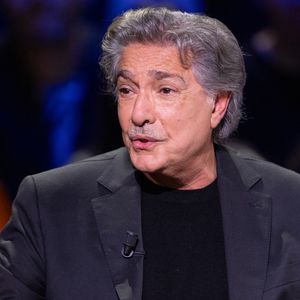 Exclusif - Frédéric François lors de l'enregistrement de l'émission "La Boîte à secrets", présentée par F.Bollaert et diffusée le 16 janvier 2026 sur France 3, dans les studios du Lendit à Saint-Denis, France, le 16 décembre 2025. © Cyril Moreau/Bestimage