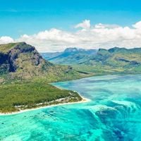 L’Île Maurice, un paradis perdu dans l’Océan Indien, où les personnalités se retrouvent !