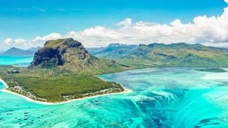 L’Île Maurice, un paradis perdu dans l’Océan Indien, où les personnalités se retrouvent !