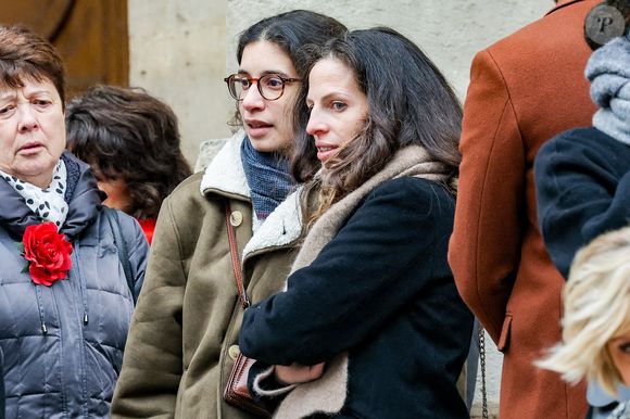 Pia Laborde, la fille de C.Laborde - Arrivées aux obsèques de C.Laborde en l’église Saint-Roch à Paris, le 6 février 2025. Décédée le 28 janvier 2025 à l'âge de 73 ans, l'ancienne présentatrice météo de TF1 (1988 - 2017) était atteinte de la maladie neurodégénérative à corps de Lewy. 
© Jacovides - Moreau / Bestimage