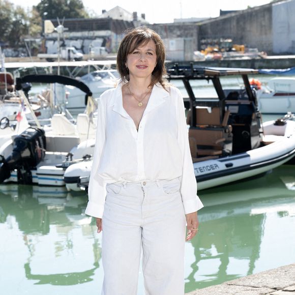 Elle a déclaré : "On s’en doutait, on le savait mais c’est un choc quand concrètement ça arrive"

Valerie Bonneton participe au Photocall de L'Affaire Laura Stern lors du 27ème Festival de la Fiction de La Rochelle le 18 septembre 2025 à La Rochelle, France.Photo by David NIVIERE/ABACAPRESS.COM