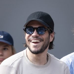 François Civil en tribunes lors de la finale messieurs des Internationaux de France de Tennis de Roland Garros 2025 (jour 15), à Paris, France, le 8 juin 2025. © Cyril Moreau/Bestimage