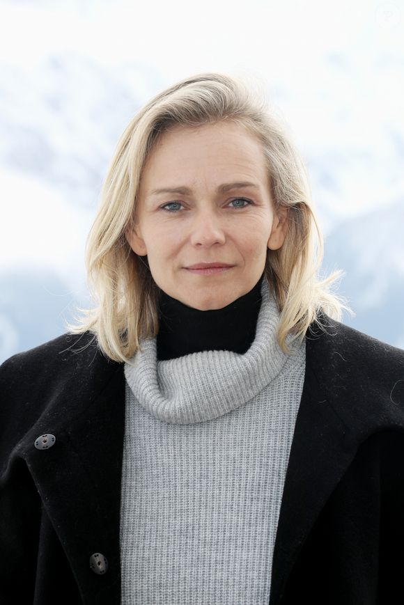 Claire Borotra au photocall lors du festival des créations télévisuelles de Luchon, France. © Patrick Bernard/Bestimage