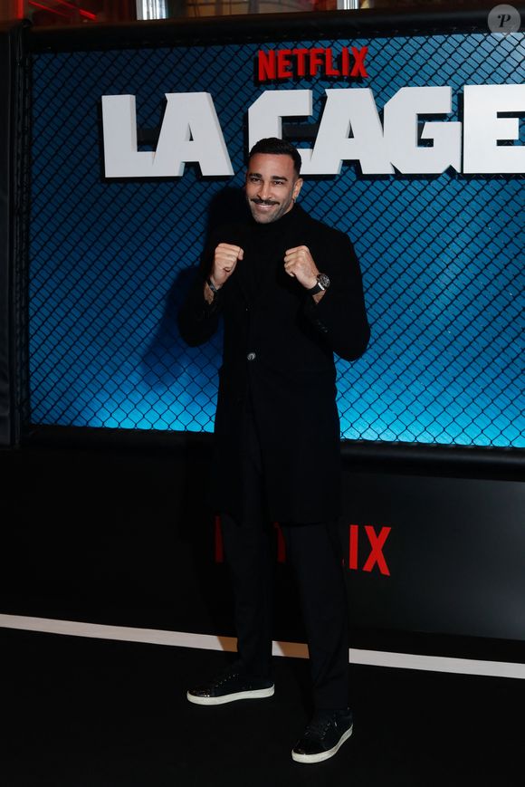 Adil Rami - Avant-première de la série "La cage" se déroulant dans le monde du MMA réalisée par F. Gastambide avec l'aide de D. Krespine qui sera diffusée sur Netfilx à partir du 8 novembre 2024 au Cinéma Pathé Palace à Paris le 4 novembre 2024. © Christophe Clovis / Bestimage