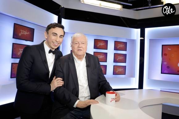 Son père, René Simon, avait fondé le célèbre Cours Simon, tandis que son beau-père, Maurice Bessy, était un journaliste de cinéma reconnu et ancien directeur du Festival de Cannes. 

Exclusif - Jordan de Luxe, L'animateur Fabrice ( Fran lors de l'enregistrement de l'émission "Chez Jordan" à Paris. Le 24 mai 2023
© Cédric Perrin / Bestimage