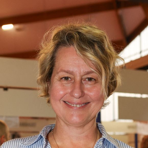 Luana Belmondo a vécu des moments très difficiles suite à son divorce avec Paul Belmondo. 

Luana Belmondo, à la Halle Georges Brassens de Brive-la-Gaillarde.
Foire du Livre de Brive. © Jean-Marc Lhomer / Bestimage