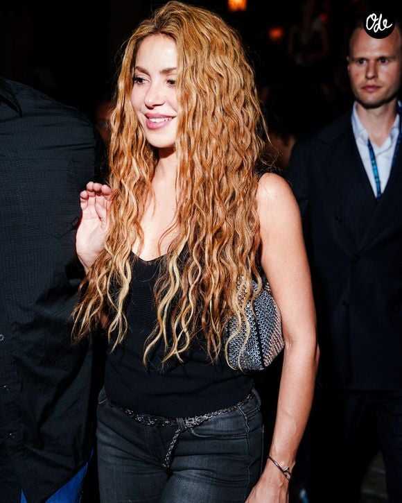 Shakira à la sortie du club privé Chez Margaux, après une soirée à Manhattan, à New York.

© Backgrid USA / Bestimage