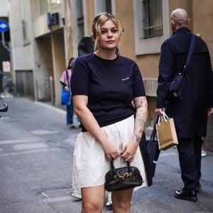 Louane - Les célébrités arrivent au 2ème Club littéraire Miu Miu pendant la Milan Design Week, le 10 avril 2025 à Milan. 
© Lucia Sabatelli / Bestimage