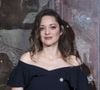 Marion Cotillard lors du photocall du défilé Chanel Métiers d'Art au Grand Palais à Paris © Olivier Borde / Bestimage