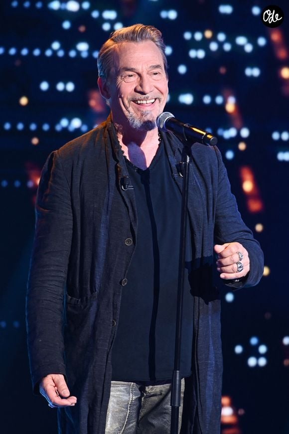 Néanmoins compréhensif, il ajoutait : "Il y a toujours une différence entre ce que tu vis personnellement et ce que vivent les autres extérieurement".

Florent Pagny lors de l'enregistrement de l'émission « Vivement dimanche » au studio Rive Gauche, présentée par Michel Drucker, diffusée sur France 3 le 21 juin 2026, à Paris, France, le 20 mai 2026. © Guillaume Gaffiot/Bestimage