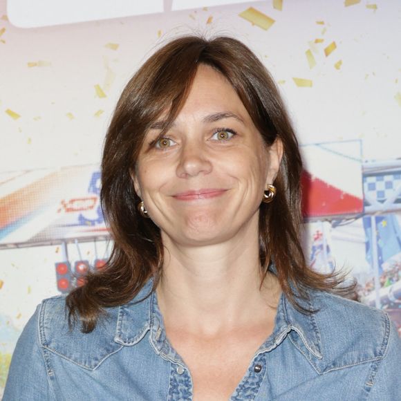 Elle est aussi conférencière, présidente de Premiers de Cordée et active dans le développement social du sport, créant du lien autour des disciplines.

Nathalie Péchalat - Avant-première du film "Super Grand Prix" au cinéma le Grand Rex à Paris le 28 septembre 2025. © Coadic Guirec/Bestimage