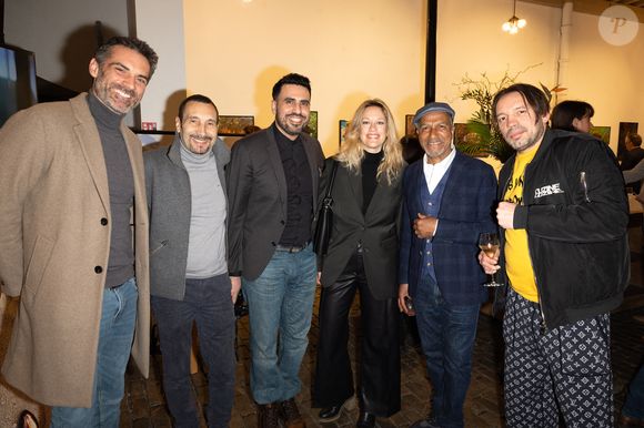 Exclusif - Gil Alma, Zinedine Soualem, Idriss Aberkane, Caroline Faindt, Pascal Légitimus, Jean Charles Skarbowsky - Pascal Legitimus célèbre ses cinquante ans de carrière et présente une exposition photographique de son travail sur les coquillages au Studio Design Center à Paris le 24 mars 2025.

© Jeremy Melloul / Bestimage