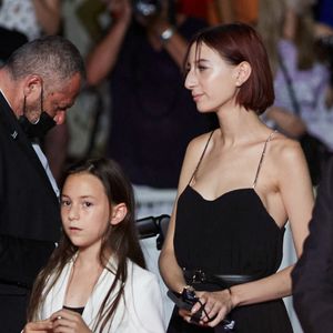 Alice et Joe Attal (les filles de Charlotte Gainsbourg) - Montée des marches du film «Jane par Charlotte» lors du 74ème Festival International du Film de Cannes. Le 7 juillet 2021
© Borde-Jacovides-Moreau / Bestimage