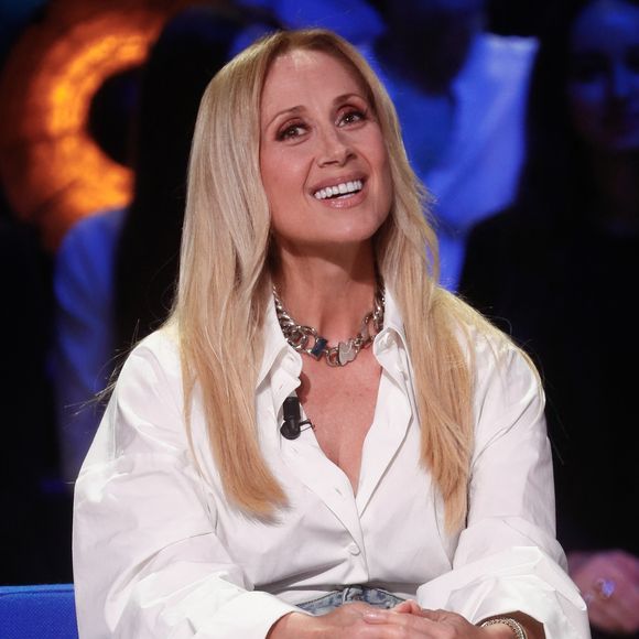 Durant de nombreuses années, Lara Fabian a souffert de troubles alimentaires graves.

Exclusif - Lara Fabian - Enregistrement de l'émission "La Boîte à Secrets N°19" dans les studios de la Cité du Cinéma à Saint-Denis, présentée par F.Bollaert et 
© Christophe Clovis / Bestimage