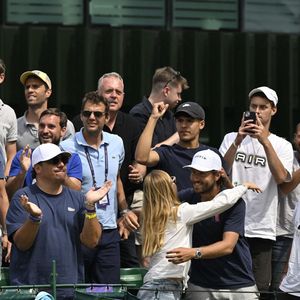 Lucas Pouille, entraîneur d'A.Rinderknech - Le Français A.Rinderknech vainqueur face au Chilien C.Garin (3-6, 6-3, 7-6, 4-6, 6-3) lors du tournoi de Wimbledon, le 3 juillet 2025. 
© Chryslene Caillaud / Bestimage