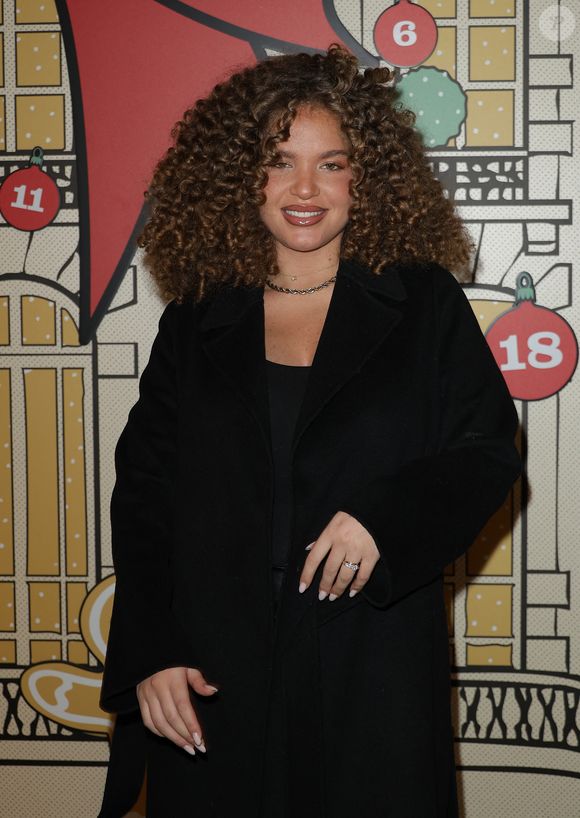 Léa Haddad (Star Academy 2022) lors de l'ouverture d'un pop-up éphémère Star Academy inspiré du château de Dammarie-les-Lys dans le quartier de la République à Paris baptisé "L'appart de Noël" le 17 décembre 2025.
© Coadic Guirec / Bestimage