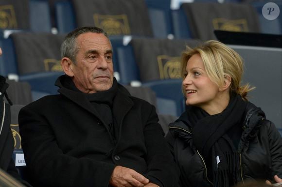 Thierry Ardisson et sa femme Audrey Crespo-Mara lors du match de football de la Première Ligue française, Paris-St-Germain vs Reims au Parc des Princes, Paris, France le 20 février 2016. Le PSG a gagné 4-1. Photo Henri Szwarc/ABACAPRESS.COM