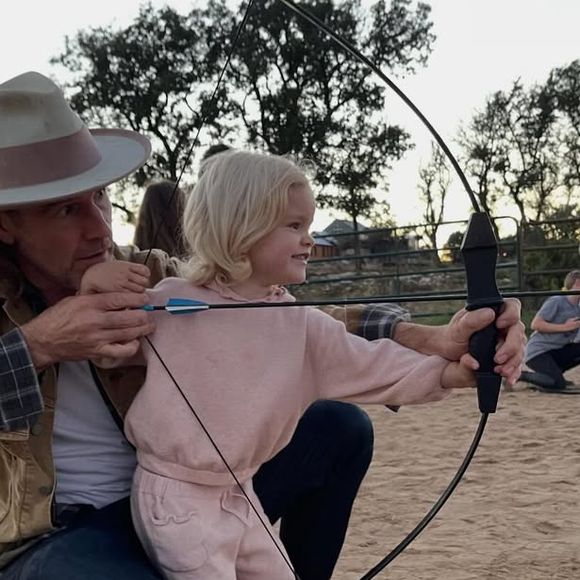 La productrice n'a pas hésité à partager des images inédites, pour leur plus grand bonheur.

Kimberly Van Der Beek a partagé des images inédites de son époux, trois mois après son décès. Capture d'écran Instagram