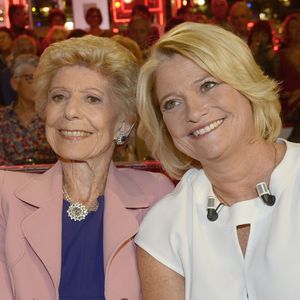 Un an et demi que Marina Carrère d'Encausse a perdu sa maman Hélène Carrère d'Encausse

Hélène Carrère d'Encausse et sa fille Marina Carrère d'Encausse - Enregistrement de l'émission "Vivement Dimanche" à Paris.