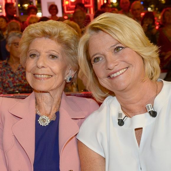 Un an et demi que Marina Carrère d'Encausse a perdu sa maman Hélène Carrère d'Encausse

Hélène Carrère d'Encausse et sa fille Marina Carrère d'Encausse - Enregistrement de l'émission "Vivement Dimanche" à Paris.