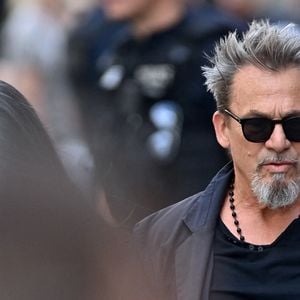 Florent Pagny assistant aux funérailles de Thierry Ardisson à l'église Saint-Roch à Paris, en France, le 17 juillet 2025. Photo de Franck Castel/ABACAPRESS.COM