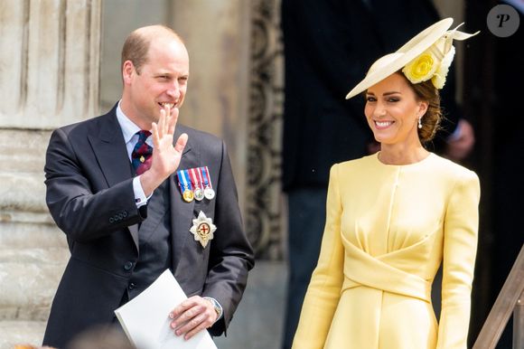 Le prince William, duc de Cambridge, et Catherine (Kate) Middleton, duchesse de Cambridge - Les membres de la famille royale et les invités lors de la messe célébrée à la cathédrale Saint-Paul de Londres, dans le cadre du jubilé de platine (70 ans de règne) de la reine Elisabeth II d’Angleterre. Londres, le 3 juin 2022. Backgrid USA / Bestimage