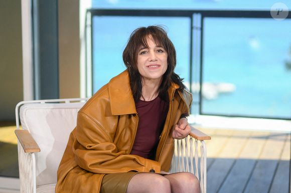 Charlotte Gainsbourg lors du photocall Kering Women in Motion Talk à l'hôtel Majestic dans le cadre du 78ème Festival de Cannes à Cannes, France, le 17 mai 2025. Photo par Lionel Urman/ABACAPRESS.COM