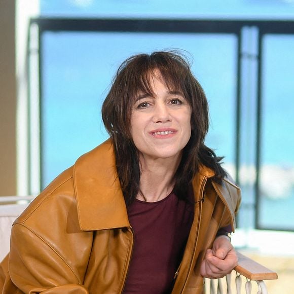 Charlotte Gainsbourg lors du photocall Kering Women in Motion Talk à l'hôtel Majestic dans le cadre du 78ème Festival de Cannes à Cannes, France, le 17 mai 2025. Photo par Lionel Urman/ABACAPRESS.COM