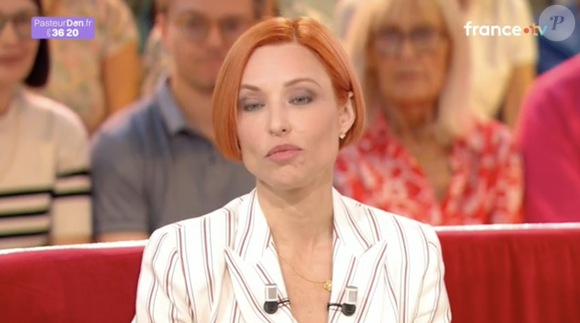 Natasha St Pier dans l'émission "Vivement Dimanche" sur France 2. 12 octobre 2025