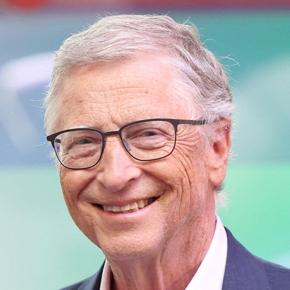 Chez lui, le travail n’est pas un moyen de réussir, c’est une manière de vivre - et, peut-être, la seule qu’il ait jamais connue.

Le prince William, prince de Galles, portant une cravate recyclée, et Bill Gates, fondateur de Breakthrough Energy, visitent l'Innovation Showcase au Breakthrough Energy Summit à Londres, le 27 juin 2024. ALPHA AGENCY / BESTIMAGE