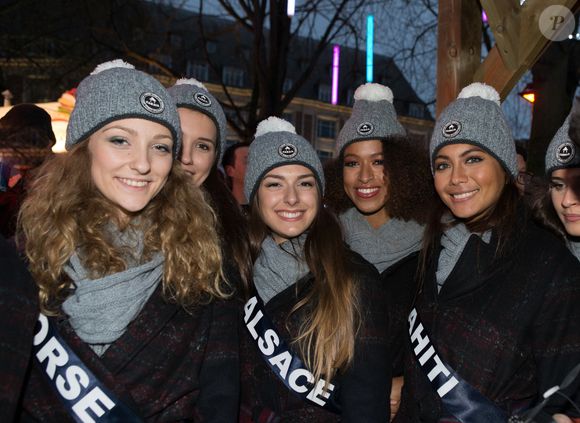 Miss Corse Manon Jean-Mistral, Miss Alsace Lea Reboul, Miss Tahiti Vaimalama Chaves - Vingt-neuf des trente candidates au titre de Miss France ont été présentées dimanche 2 décembre 2018 à Lille alors que le concours aura lieu le samedi 15 décembre dans la capitale des Flandres. Miss Picardie, pour raison de santé, était excusée.  © Stéphane Vansteenkiste/Bestimage