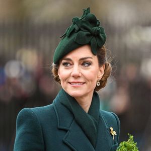 La princesse de Galles s'est rendue à la caserne Wellington de Londres le lundi 17 mars 2025

Catherine (Kate) Middleton, princesse de Galles, colonel des Irish Guards, visite le régiment lors du défilé de la Saint-Patrick à la caserne Wellington de Londres, Royaume Uni, le 17 mars 2025. © Zahu/Backgrid UK/Bestimage
