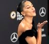 "S’il y a un problème chez moi à 12 heures, j’ai besoin d’être au courant à 12 h 01", a-t-elle confié. 

Leïla Bekhti (en Ralph Lauren) au photocall du film "Changer l'eau des fleurs" lors du festival du film de Zurich le 1er octobre 2026. Action Press / Bestimage