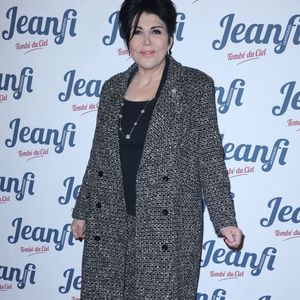 Elle s'intitude "La Droguerie du sourire". 

Liane Foly assiste à la 150e représentation du one-man-show de Jeanfi Janssens, *Tombes Du Ciel*, qui s'est tenue à la Comédie des Champs-Élysées à Paris, en France, le 13 février 2025. Photo de Jérôme Dominé/ABACAPRESS.COM