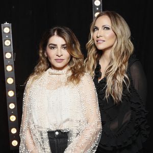 Exclusif - Julie Zenatti, Hélène Ségara - Backstage de l'enregistrement de l'émission "La grande soirée des comédies musicales", présentée par E.Gossuin et H.Segara et diffusée le 26 mars sur W9 © Christophe Clovis / Bestimage