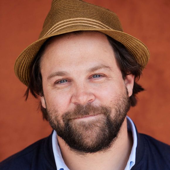 Pour rappel, Arthur Jugnot avait d'ailleurs évoqué leur fils en 2022 au micro d'Europe 1 : "Il est déjà complètement pitre"

Arthur Jugnot au Village Roland Garros lors des Internationaux de France de tennis de Roland Garros 2023, à Paris, France, le 1er juin 2023. © Moreau-Jacovides/Bestimage