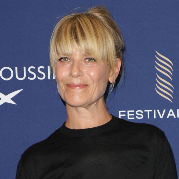 Et de compléter : "Comme tout le monde, j'ai connu des douleurs, des drames et des frustrations. Mais je suis née privilégiée, c'est vrai. Ce n'est pas grave de le dire, c'est la vérité".

Marina Foïs - Photocall de la soirée d'ouverture avec la projection du film "La femme la plus riche du monde" lors de la 18ème édition du Festival Film Francophone (FFA) à Angoulême le 25 août 2025. © Coadic Guirec / Bestimage