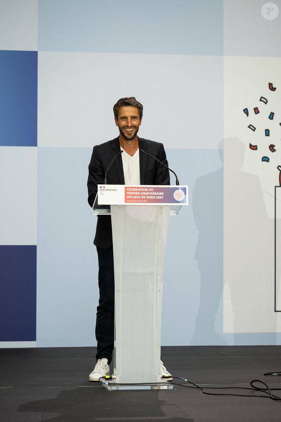 il parle de son envie d’aider le sport français.

Tony Estanguet Président du Comité d'organisation des Jeux Olympiques de Paris 2024 - Célébration du premier anniversaire des Jeux Olympiques 2024 au Grand Palais , le 26 juillet 2025. © Jonathan Jacob / Bestimage