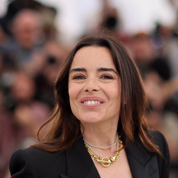 Elodie Bouchez - Photocall du film "L'Amour Ouf" (Beating Hearts / Compétition) lors du 77ème Festival International du Film de Cannes (14 - 25 mai 2024), le 24 mai 2024. 
© Jacovides / Moreau / Bestimage