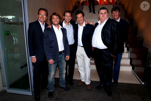 “Mais bon à l’époque, si je lui mettais des sales notes, c’est probablement parce qu’il n’était pas bon”, conclut Pierre Ménès sur Bixente Lizarazu

Archives - Christian Ollivier, Bixente Lizarazu, Laurent Gerra, Pierre Ménès - RTL Conférence de presse de rentrée 2009-2010, au siège de la radio à Paris, le 3 septembre 2009. JLPPA / Bestimage