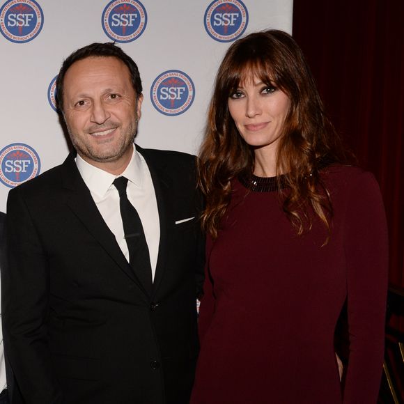 Exclusif - Arthur (Jacques Essebag) et sa compagne Mareva Galanter - Dîner de gala et vente aux enchère pour l'association "Sauveteurs sans frontières" ("Qui sauve une vie sauve l'humanité") à l'hôtel du collectionneur à Paris, France, le 13 février 2018. © Rachid Bellak/Bestimage