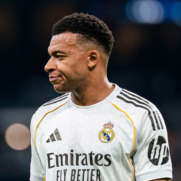 Le joueur a confié qu'il discutait avec l'entreprise depuis deux ans avant de franchir le pas. 

Kylian Mbappé du Real Madrid CF déçu pendant le match de la Liga. April 10, 2026 (ALTERPHOTOS/Tomas Garrido)